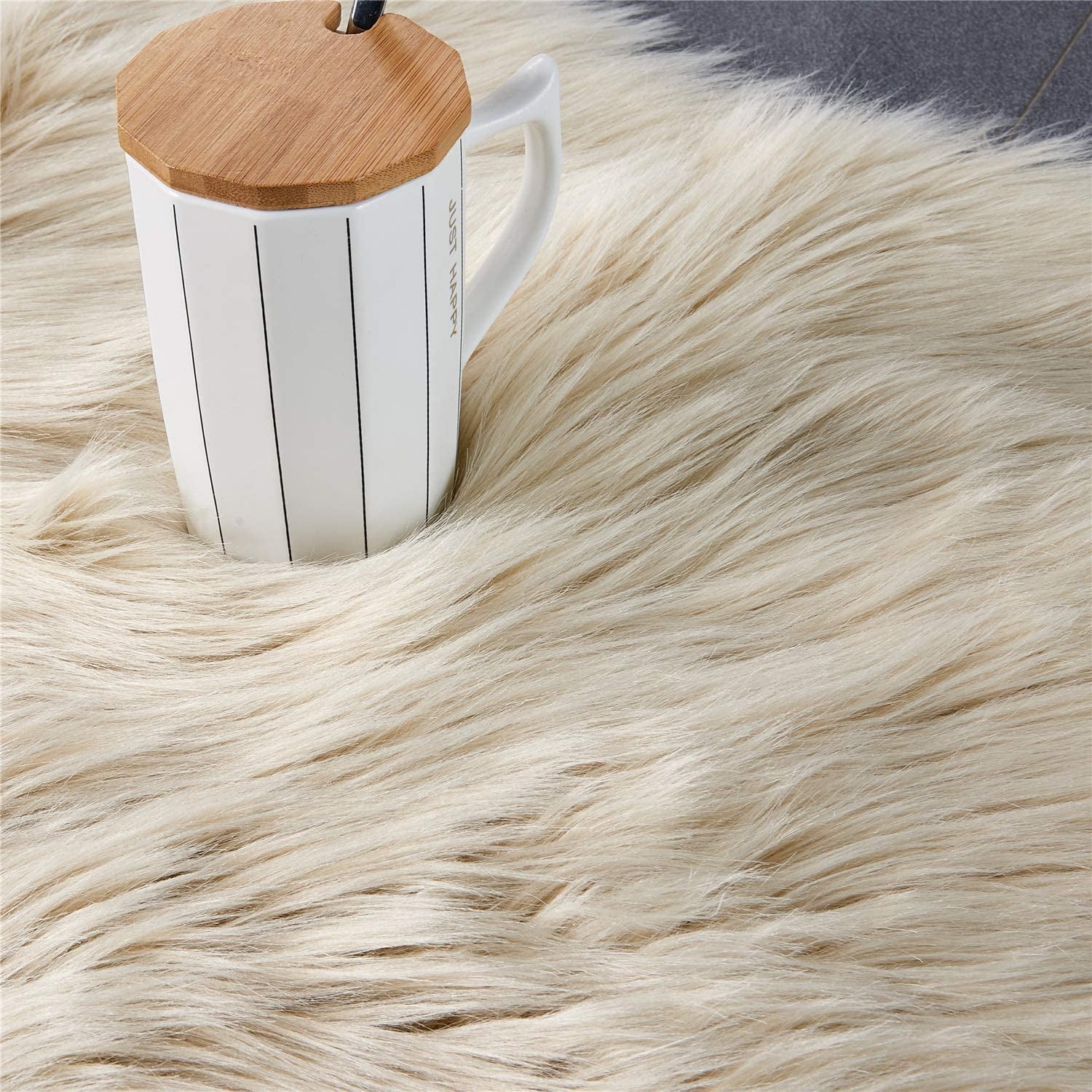 Ultra Soft Shaggy Faux Fur Rug